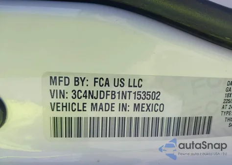 2022 Jeep Compass Latitude Lux 4X4 z USA, uszkodzony, nr VIN 3C4NJDFB1NT153502